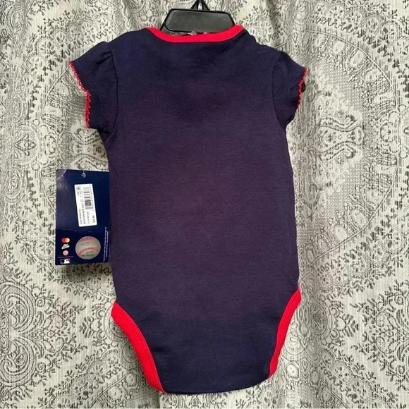 Boston Red Sox Unisex Bodysuit - Picture 2 of 6